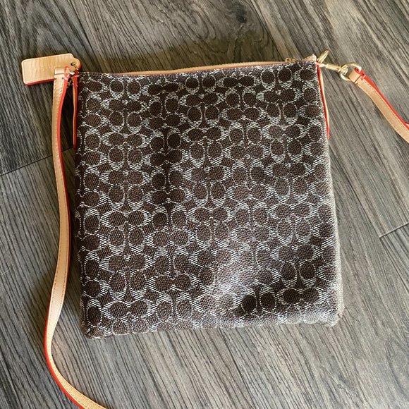 Coach Crossbody Purse: Great Condition! - Picture 5 of 12